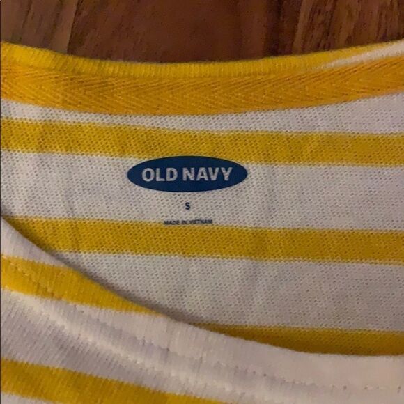 4 for $50 🎃 Old Navy Knit T-Shirt Yellow & White Stripes Women's Size Small - Picture 2 of 4